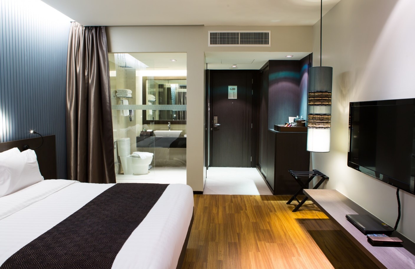 luxurious-suite